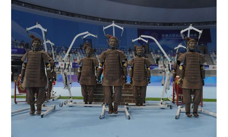 Les premiers jeux de robot humanoïde de Pékin s'ouvrent avec le hip-hop et les arts martiaux