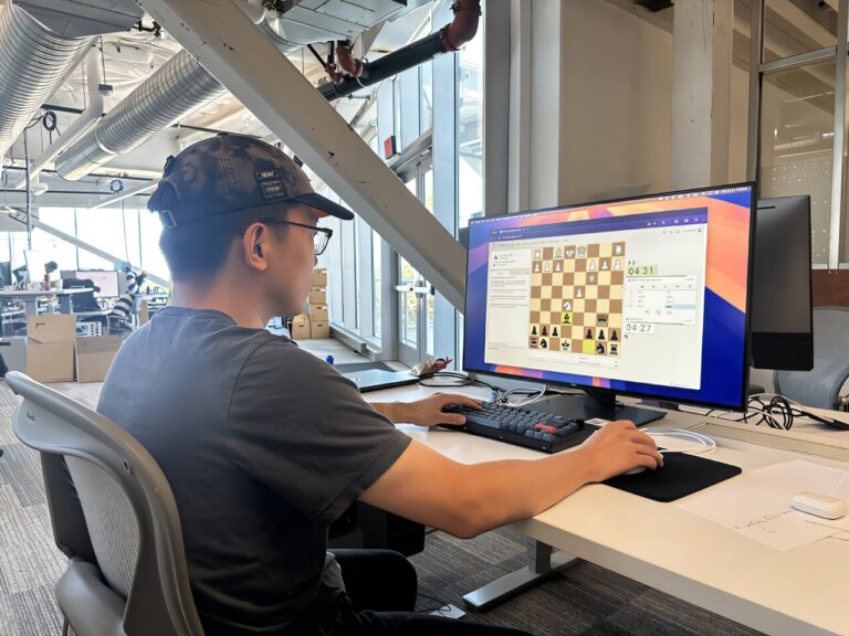 Allie, un bot d'échecs AI, apprend à jouer comme des humains à partir de 91 millions de jeux de liche
