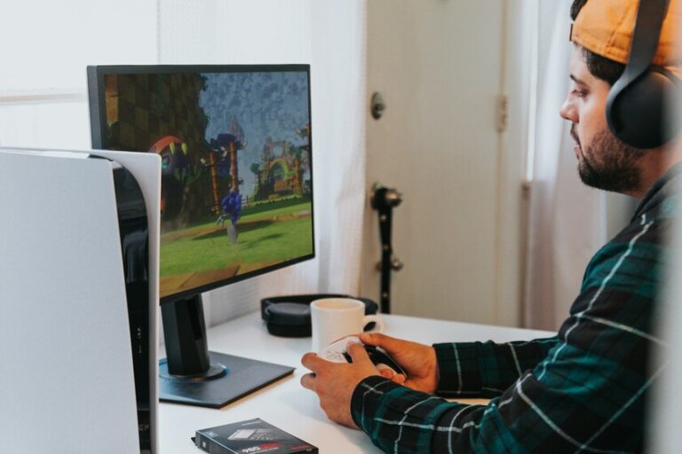L'IA est entrée dans les jeux vidéo comme une expérience. Aujourd'hui, plus de 80% des développeurs ne savent plus comment produire sans lui

