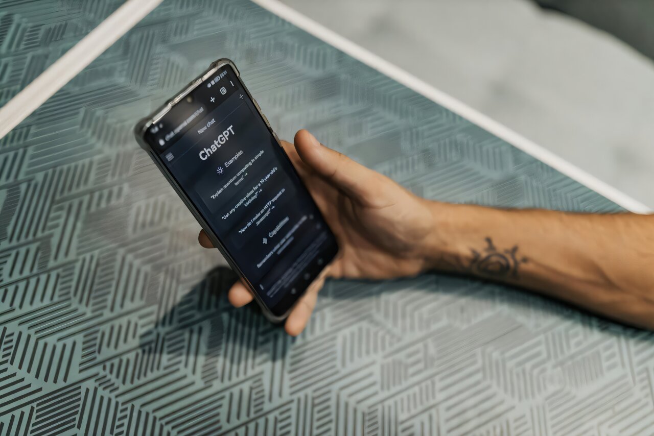 La montée des chatbots humains nuise à la développement de l'IA pour le bien humain