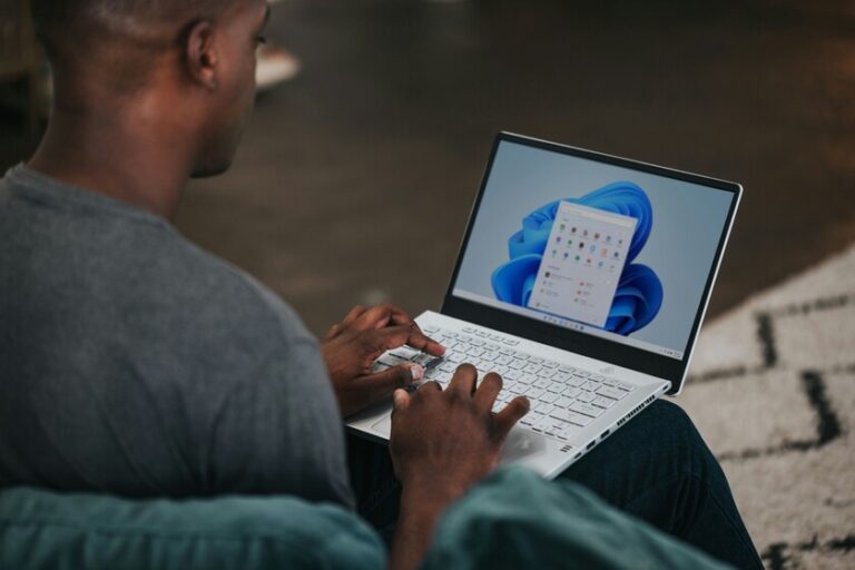 Microsoft réfléchit déjà à la façon dont les ordinateurs de 2030 seront et sont arrivés à une conclusion: le jeu est surévalué
