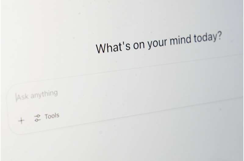 La page de destination de Chat GPT est vue sur un écran d'ordinateur, le lundi 4 août 2025, à Chicago. Crédit: AP Photo / Kiichiro Sato Openai et Meta disent qu'ils réparent les chatbots d'IA pour mieux répondre aux adolescents en détresse