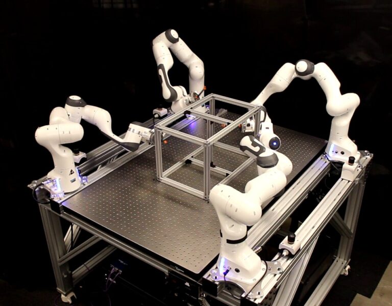 Le système RoboBallet permet aux bras robotiques de travailler ensemble comme une danse bien chorégraphiée
