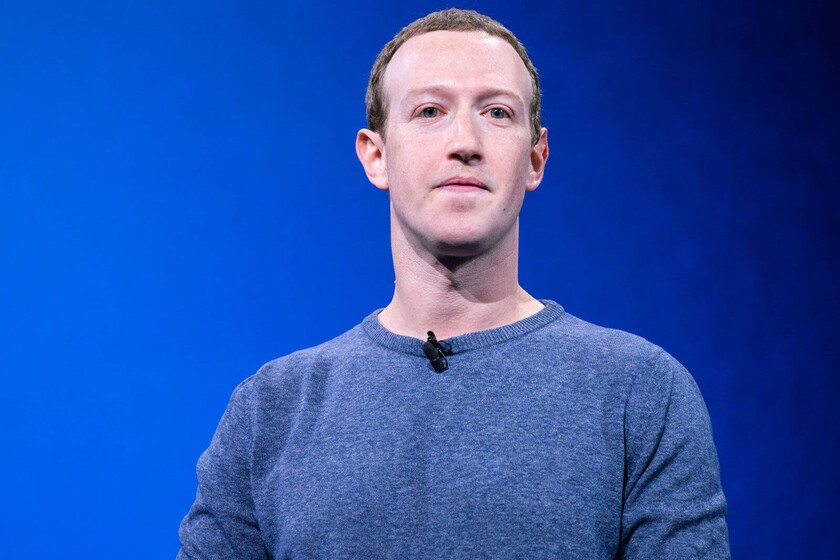 Dans le but, il y a un laboratoire secret à côté du bureau de Zuckerberg. Ses privilèges ont déclenché une crise dans l'entreprise