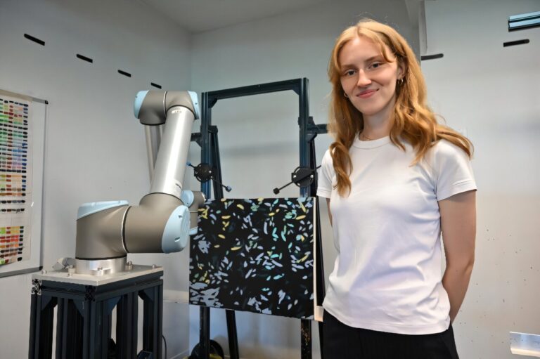 La peinture de robots soutenue par AI vise à stimuler les revenus des artistes
