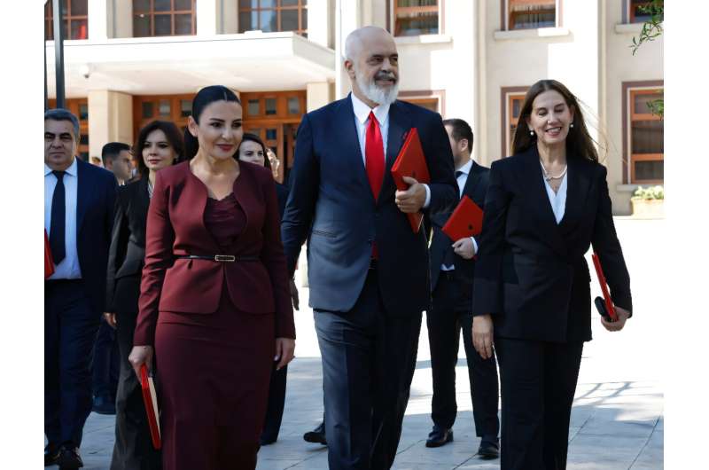 Le Premier ministre albanais Edi Rama fait souvent la une des journaux du monde