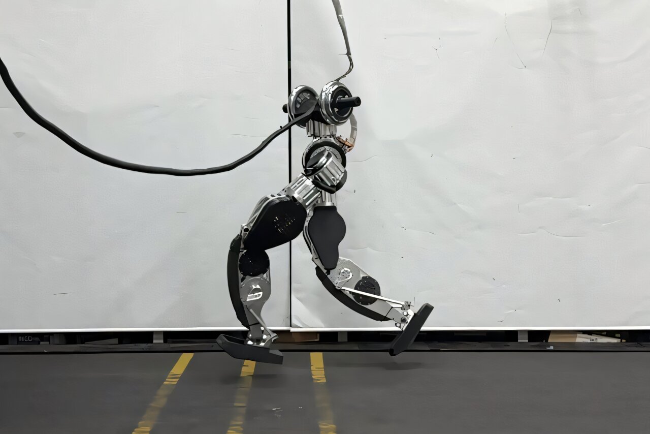 Le robot humanoïde de nouvelle génération peut faire le moonwalk