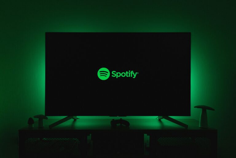 Spotify se déplace pour lutter contre les abus d'IA avec des mesures de transparence
