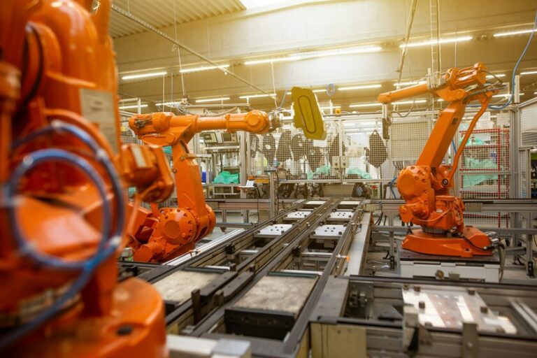 Il y a plus de robots travaillant dans des usines chinoises que dans le reste du monde ensemble. La stratégie de Pékin est déjà un coup d'autorité mondiale
