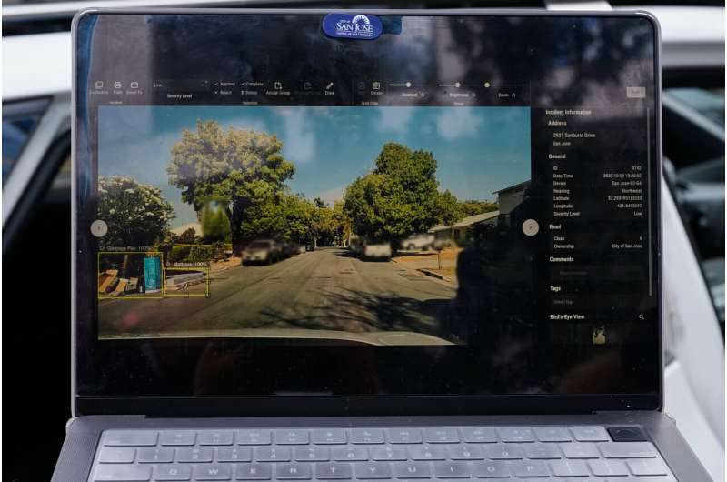Des garde-corps aux nids-de-poule, l'IA devient le nouveau regard sur les routes américaines