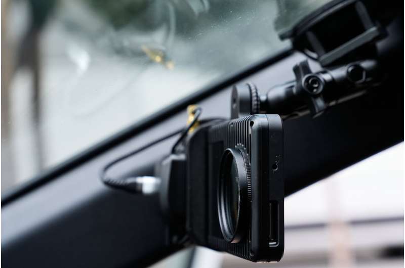 Des garde-corps aux nids-de-poule, l'IA devient le nouveau regard sur les routes américaines