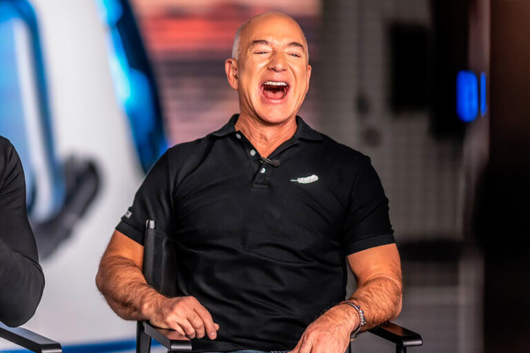 Comme s'il n'y avait pas assez d'entreprises d'IA, Jeff Bezos vient de sortir de l'ombre pour en construire une autre, selon le NYT
