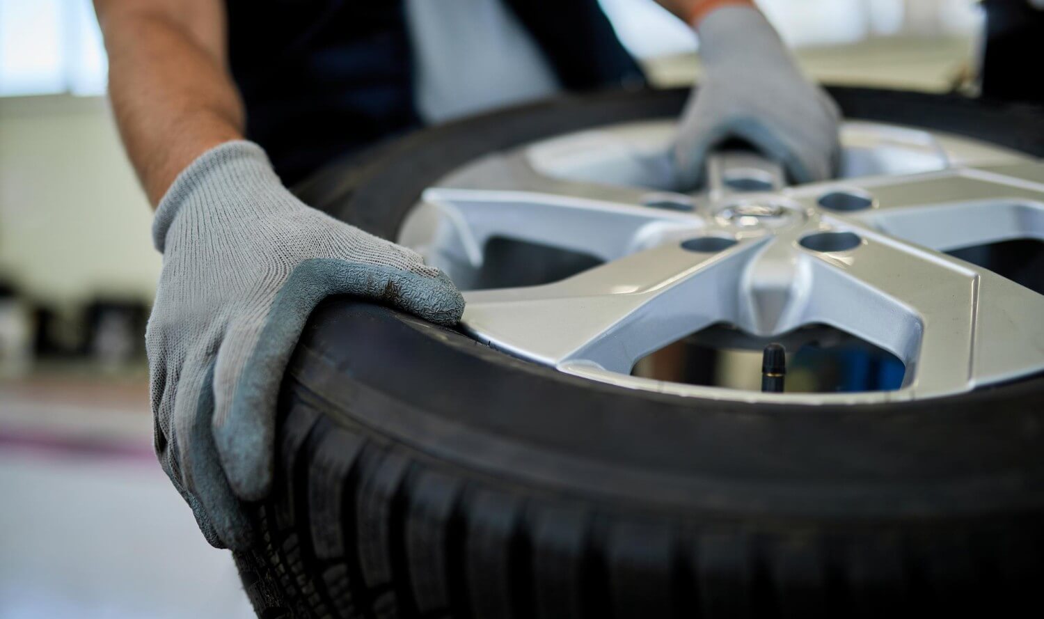 L'image contenant une roue, un pneu, une pièce de voiture ou un contenu généré par personAI peut ne pas être correcte.