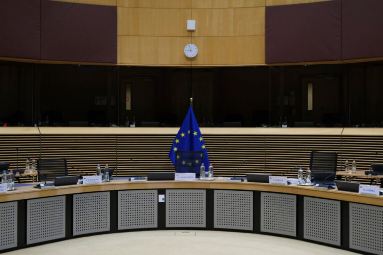 Ue investe 307 miloni di euro AI