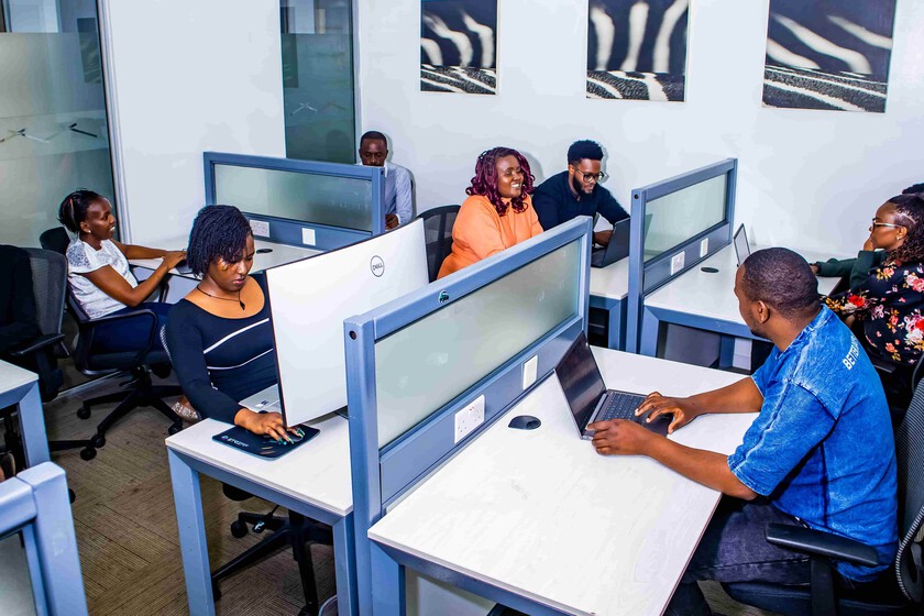 Parfois, les IA érotiques sont des IA. Et parfois, c'est un Kenyan qui facture deux dollars de l'heure.