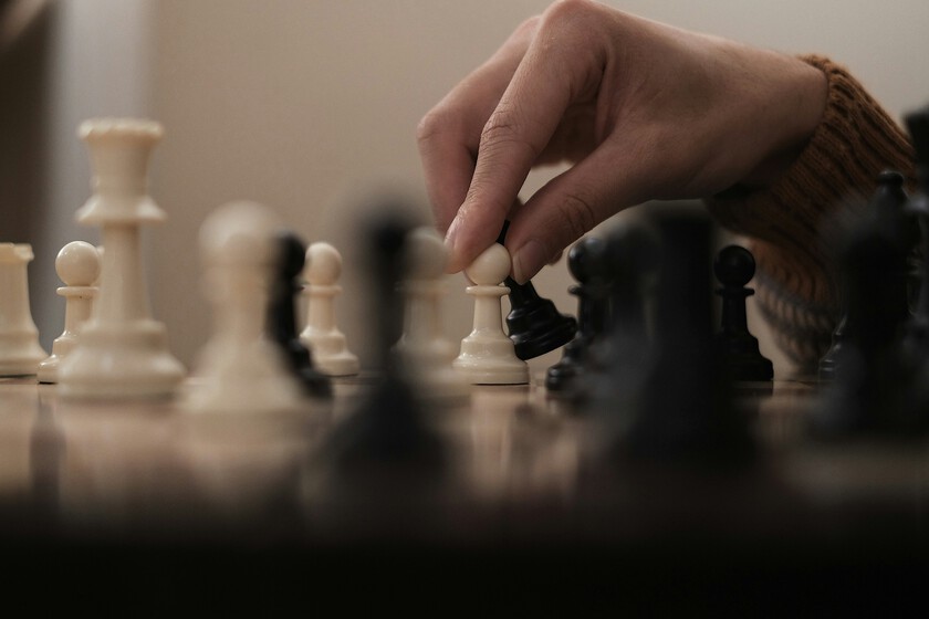 la façon dont nous, les humains, jouons