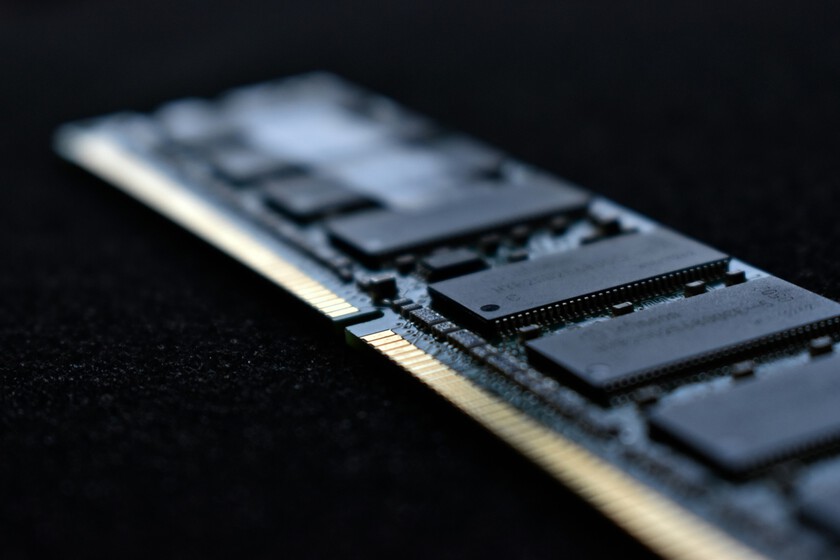 Le monde manquera de mémoire pour les puces IA jusqu’en 2027. Et les téléphones portables et les voitures en paient déjà le prix