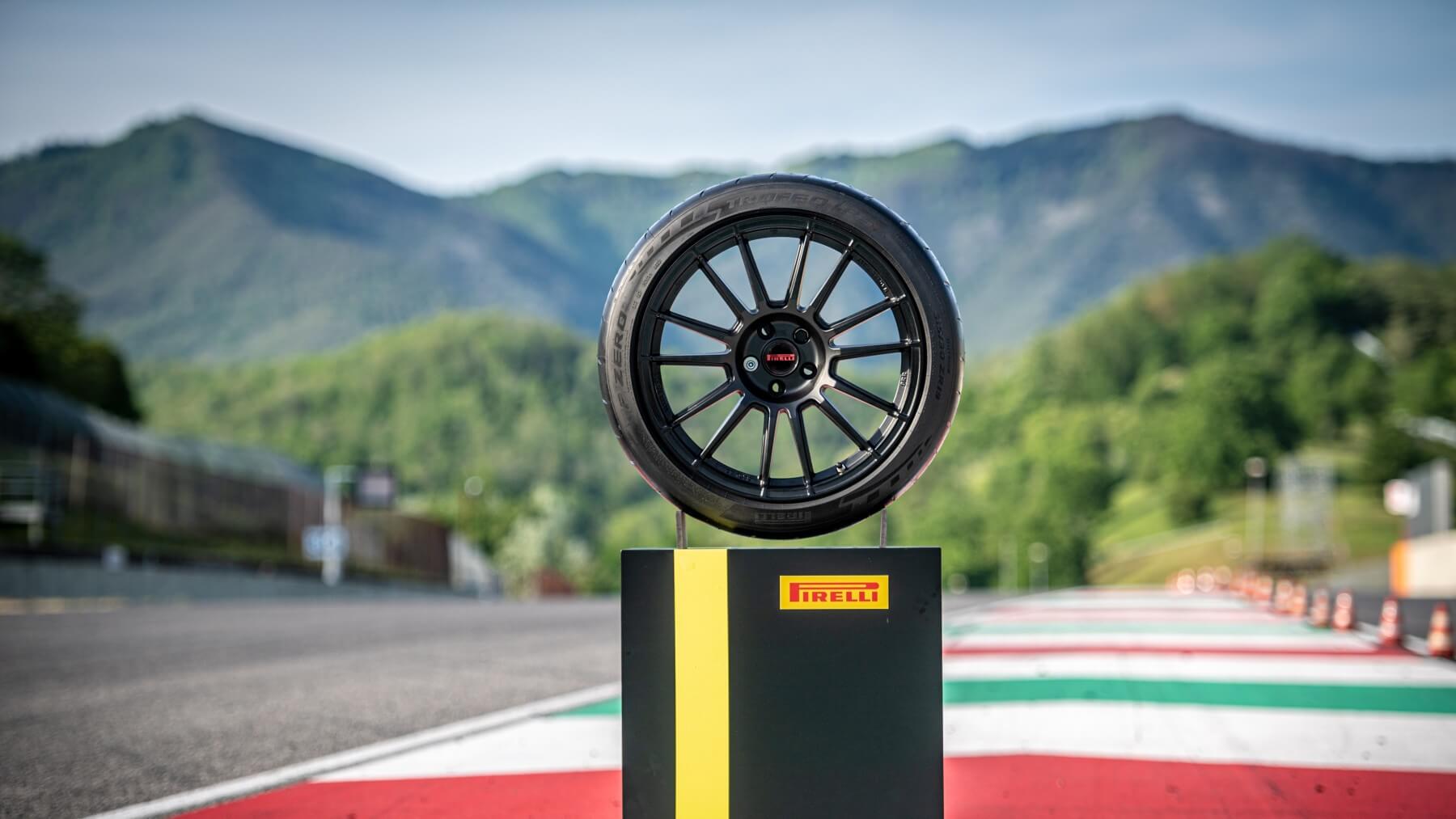 Conception des pneus Pirelli AI