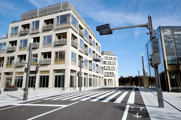 Toyota a créé la ville du futur et elle regorge d’IA et de caméras qui vous protègent. C'est aussi un cauchemar pour la vie privée
