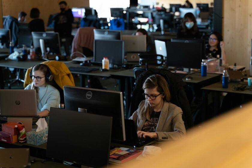 La productivité a doublé ces dernières années. Stanford pense que ce n'est pas l'IA : c'est le télétravail