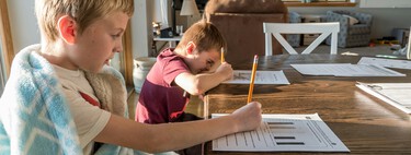 "Nous exploitons les faiblesses de l’IA": La lutte solitaire des enseignants pour réinventer les devoirs et les examens