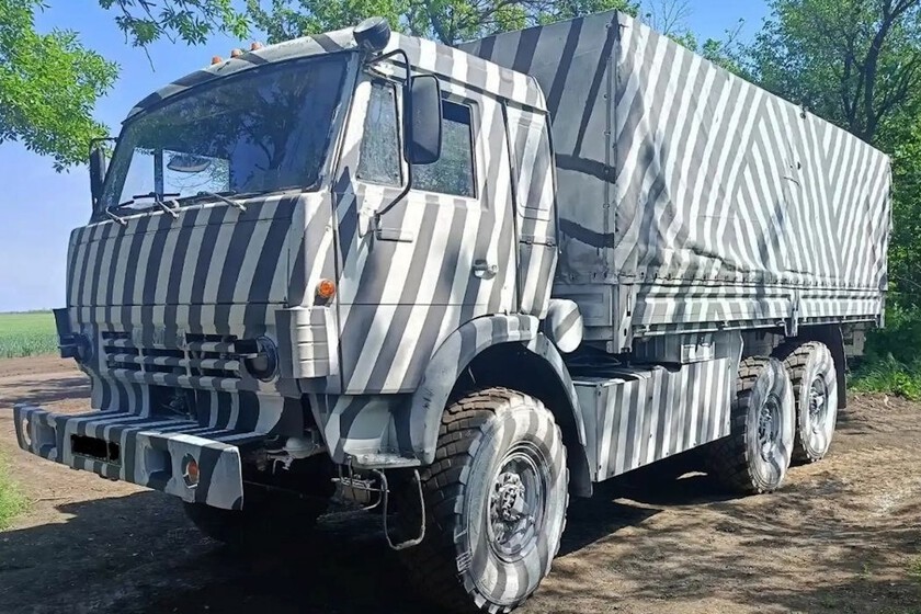 La Russie cache ses véhicules avec de la peinture