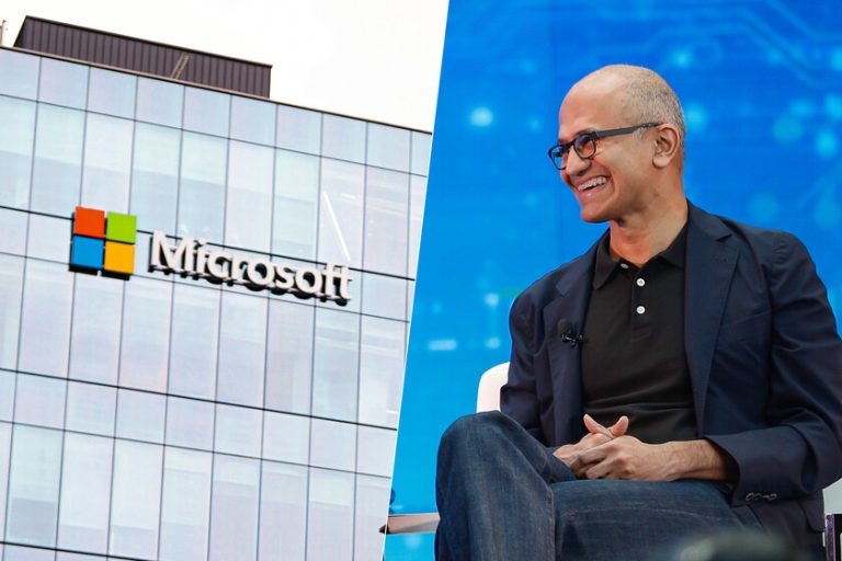 Satya Nadella, PDG de Microsoft : « La société ne tolérera pas que seules quelques entreprises fassent tout l'apprentissage »
