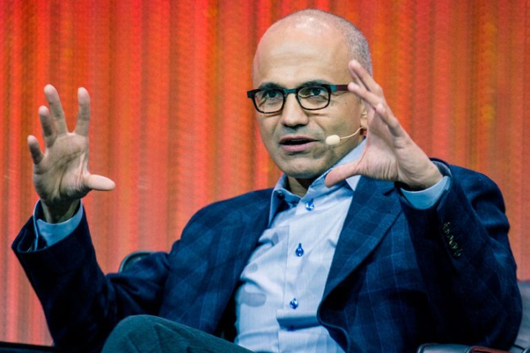 "À moins d'assister à une croissance économique généralisée, ce film ne se terminera pas bien" : Satya Nadella, sur la bulle de l'IA
