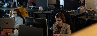 "L'IA change la façon dont les gens travaillent et ce qu'ils ressentent": 30% des salariés se sentent moins utiles