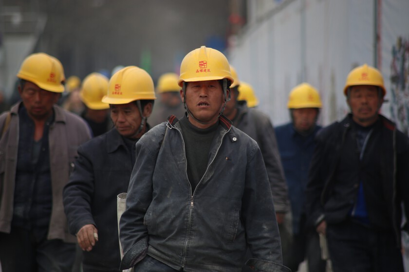 L’IA va-t-elle prendre votre travail ? Nous ne le savons pas, mais des millions d’employés en Chine le savent.