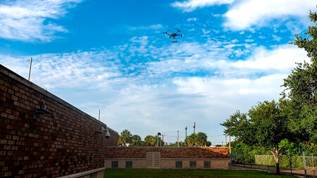 Drone détecté en plein vol