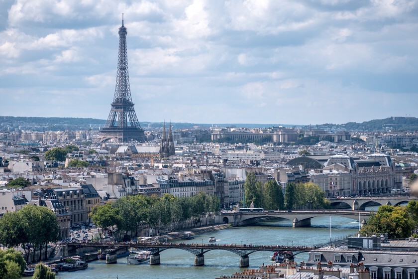 "Ce sera au fond du jardin" : ils ont acheté une maison en périphérie parisienne et désormais ils auront un data center qui consomme quatre fois ce que Disneyland